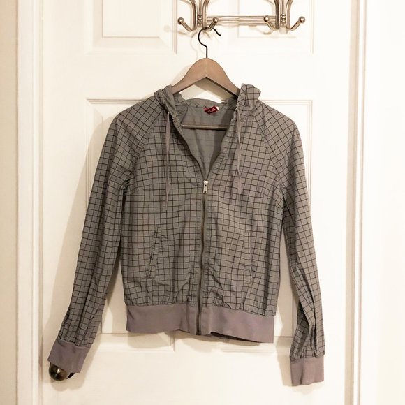 Lightweight jacket/hoodie - Picture 2 of 5